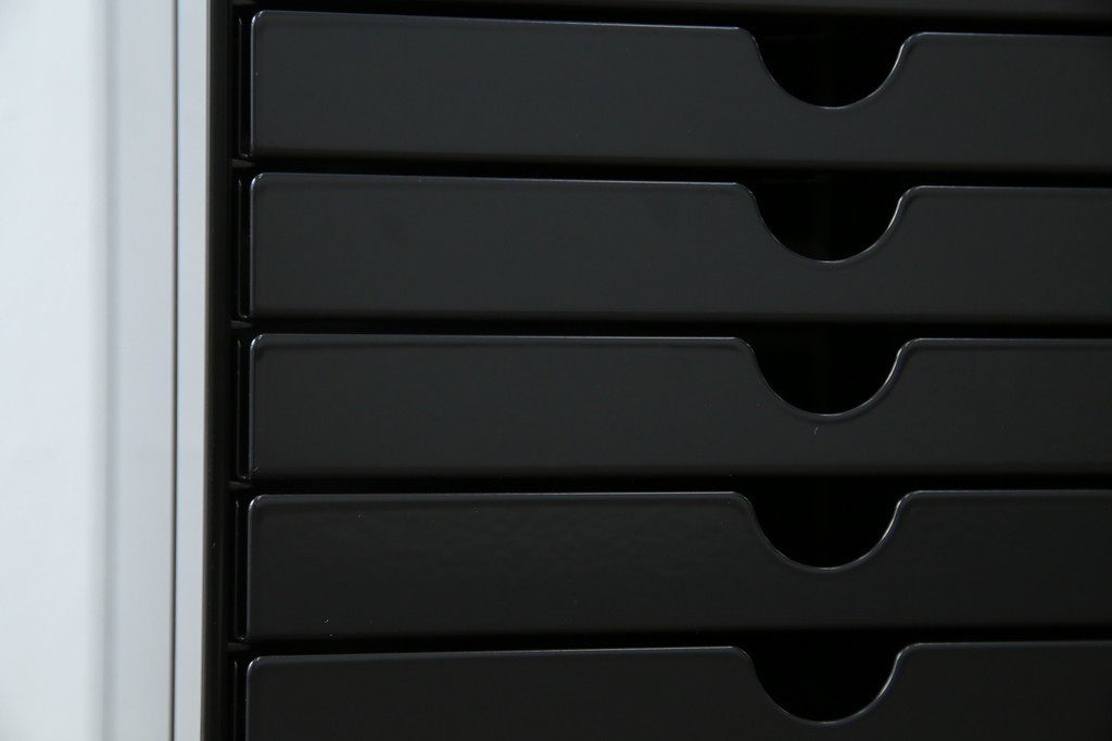 中古　美品　スイス　USMハラー(USM Haller)　イノス(INOS BOX)　ホームオフィスにもおすすめなスッキリとしたデザインの10段レターケース　定価約3万7千円相当　(R-084846)