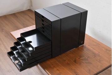 中古　美品　スイス　USMハラー(USM Haller)　イノス(INOS BOX)　ホームオフィスにもおすすめなスッキリとしたデザインの10段レターケース　定価約3万7千円相当　(R-084848)