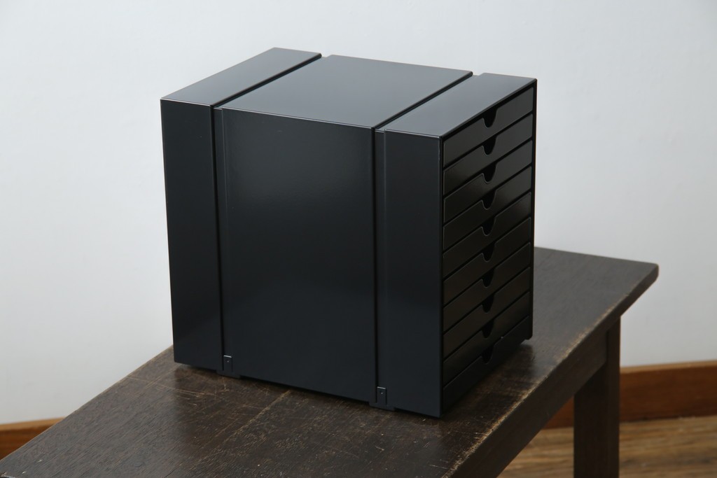 中古　美品　スイス　USMハラー(USM Haller)　イノス(INOS BOX)　ホームオフィスにもおすすめなスッキリとしたデザインの10段レターケース　定価約3万7千円相当　(R-084848)