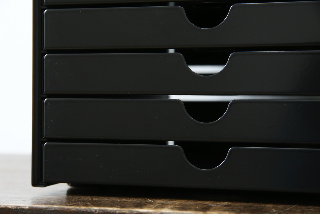 中古　美品　スイス　USMハラー(USM Haller)　イノス(INOS BOX)　ホームオフィスにもおすすめなスッキリとしたデザインの10段レターケース　定価約3万7千円相当　(R-084848)