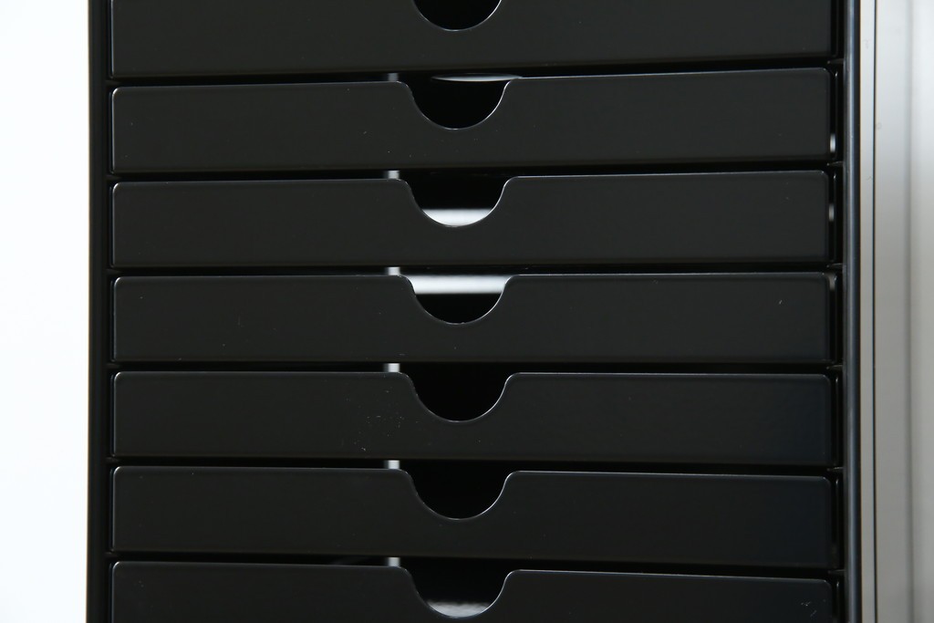 中古　美品　スイス　USMハラー(USM Haller)　イノス(INOS BOX)　ホームオフィスにもおすすめなスッキリとしたデザインの10段レターケース　定価約3万7千円相当　(R-084848)