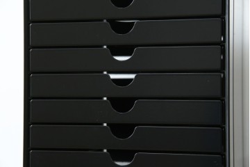 中古　美品　スイス　USMハラー(USM Haller)　イノス(INOS BOX)　ホームオフィスにもおすすめなスッキリとしたデザインの10段レターケース　定価約3万7千円相当　(R-084848)