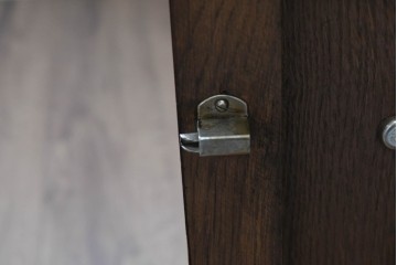 アメリカヴィンテージ　アメリカ高級家具　CENTURY FURNITURE(センチュリー・ファニチャー)　オーク材　エレガントな佇まいが魅力のブックケース　(R-084850)