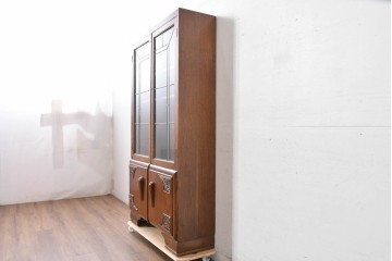 アメリカヴィンテージ　アメリカ高級家具　CENTURY FURNITURE(センチュリー・ファニチャー)　オーク材　エレガントな佇まいが魅力のブックケース　(R-084850)