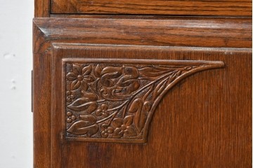 アメリカヴィンテージ　アメリカ高級家具　CENTURY FURNITURE(センチュリー・ファニチャー)　オーク材　エレガントな佇まいが魅力のブックケース　(R-084850)