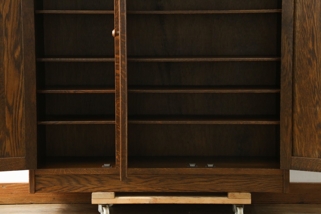 中古　三越伊勢丹　プロパティデザイン　カントリーハウス　Brugge(ブルージュ)　品のある佇まいが美しいステンドグラスキャビネット　(R-084851)