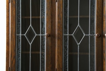 中古　三越伊勢丹　プロパティデザイン　カントリーハウス　Brugge(ブルージュ)　品のある佇まいが美しいステンドグラスキャビネット　(R-084851)