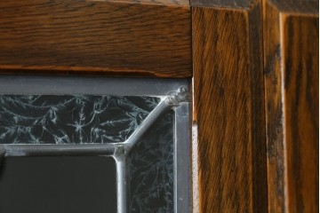 中古　三越伊勢丹　プロパティデザイン　カントリーハウス　Brugge(ブルージュ)　品のある佇まいが美しいステンドグラスキャビネット　(R-084851)