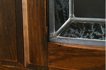 中古　三越伊勢丹　プロパティデザイン　カントリーハウス　Brugge(ブルージュ)　品のある佇まいが美しいステンドグラスキャビネット　(R-084851)