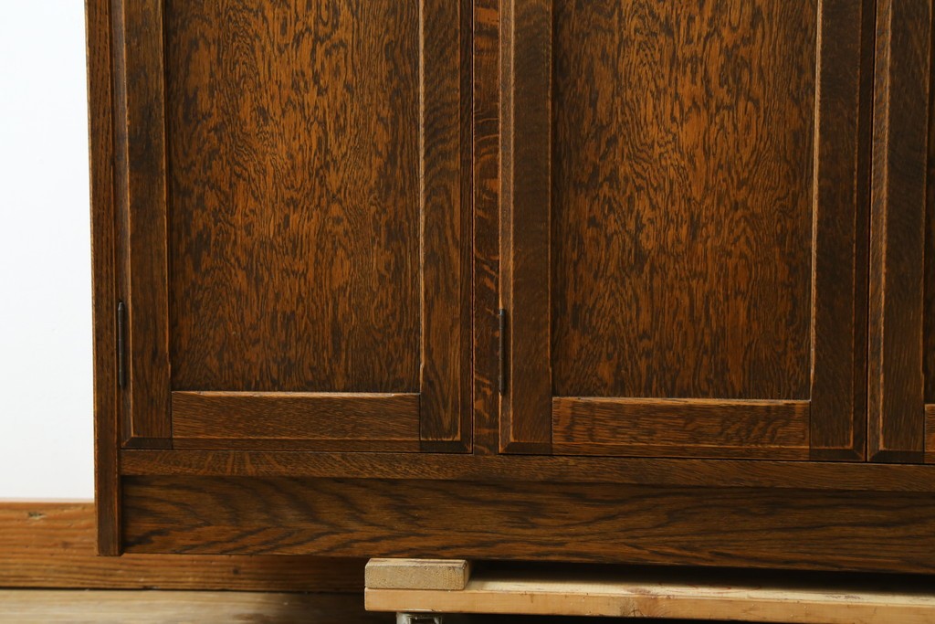 中古　三越伊勢丹　プロパティデザイン　カントリーハウス　Brugge(ブルージュ)　品のある佇まいが美しいステンドグラスキャビネット　(R-084851)