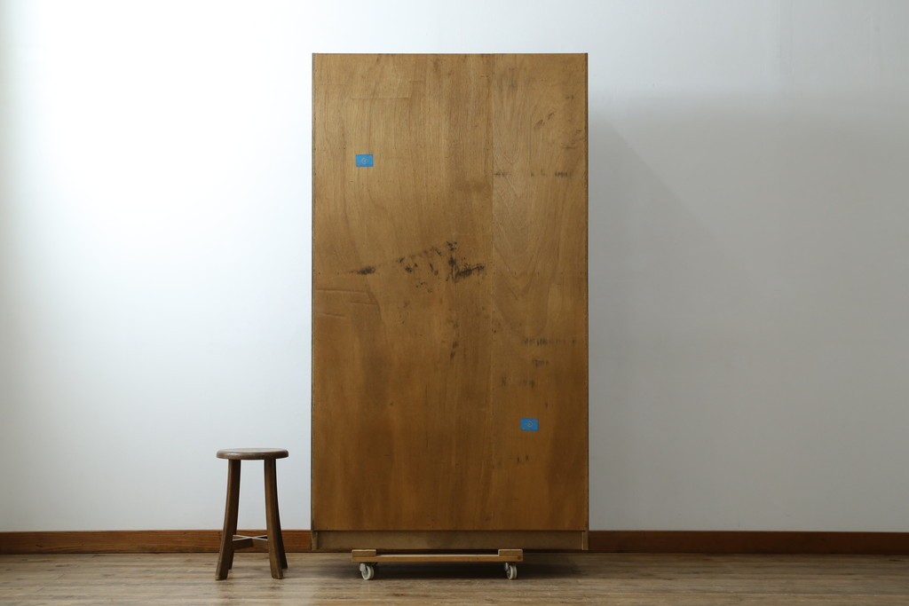 中古　三越伊勢丹　プロパティデザイン　カントリーハウス　Brugge(ブルージュ)　品のある佇まいが美しいステンドグラスキャビネット　(R-084851)