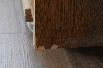 中古　三越伊勢丹　プロパティデザイン　カントリーハウス　Brugge(ブルージュ)　品のある佇まいが美しいステンドグラスキャビネット　(R-084851)
