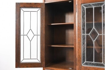 中古　三越伊勢丹　プロパティデザイン　カントリーハウス　Brugge(ブルージュ)　品のある佇まいが美しいステンドグラスキャビネット　(R-084851)