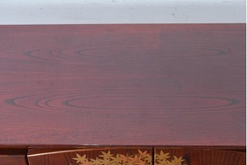 中古　最高級　工芸家具　総欅(ケヤキ)材　総漆塗り　金蒔絵入り　紅葉の図　優雅な蒔絵が空間に華を添える天板上開きサイドボード　定価推定150万円以上　(R-084853)