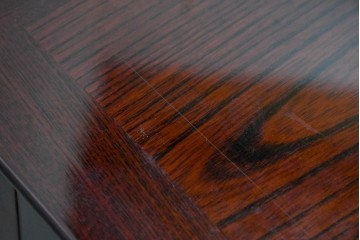 中古　最高級　工芸家具　総欅(ケヤキ)材　総漆塗り　金蒔絵入り　紅葉の図　優雅な蒔絵が空間に華を添える天板上開きサイドボード　定価推定150万円以上　(R-084853)