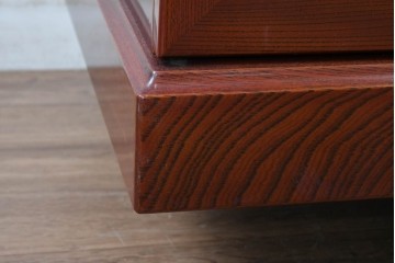 中古　最高級　工芸家具　総欅(ケヤキ)材　総漆塗り　金蒔絵入り　紅葉の図　優雅な蒔絵が空間に華を添える天板上開きサイドボード　定価推定150万円以上　(R-084853)
