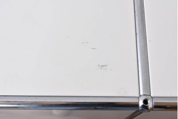 中古　スイス　USMハラー(USM Haller)　ホームオフィスにもおすすめなスッキリとしたデザインのサイドキャビネット・2段タイプ　定価約24万6千円相当　(R-084854)