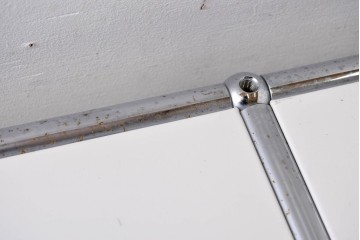 中古　スイス　USMハラー(USM Haller)　ホームオフィスにもおすすめなスッキリとしたデザインのサイドキャビネット・2段タイプ　定価約24万6千円相当　(R-084854)