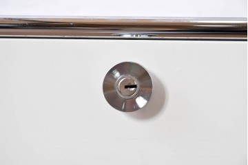 中古　スイス　USMハラー(USM Haller)　ホームオフィスにもおすすめなスッキリとしたデザインのサイドキャビネット・2段タイプ　定価約24万6千円相当　(R-084854)