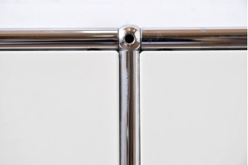 中古　スイス　USMハラー(USM Haller)　ホームオフィスにもおすすめなスッキリとしたデザインのサイドキャビネット・2段タイプ　定価約24万6千円相当　(R-084854)