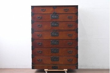 中古　岩谷堂箪笥　和の風格を感じる二段重ね衣装箪笥　(R-084857)