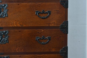 中古　岩谷堂箪笥　和の風格を感じる二段重ね衣装箪笥　(R-084857)