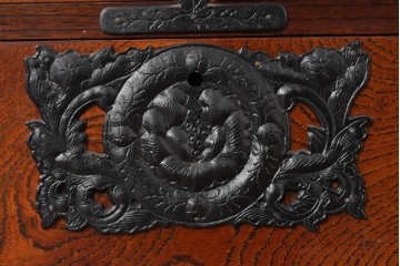 中古　岩谷堂箪笥　和の風格を感じる衣装箪笥ローチェスト・テレビ台　(R-084858)