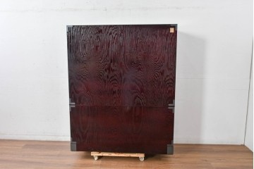 中古　美品　欅産業　表面欅(ケヤキ)材　内部桐材　木地呂塗り　漆塗りの光沢が美しい二段重ね仙台箪笥　定価約125万円相当　(R-084860)