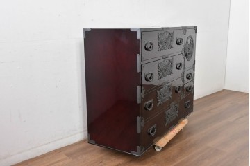 中古　美品　欅産業　表面欅(ケヤキ)材　内部桐材　木地呂塗り　漆塗りの光沢が美しい仙台箪笥サイドチェスト　(R-084861)