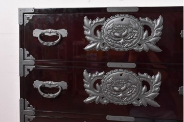 中古　美品　欅産業　表面欅(ケヤキ)材　内部桐材　木地呂塗り　漆塗りの光沢が美しい仙台箪笥サイドチェスト　(R-084861)