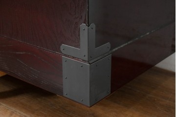 《天板取り付け加工費込み》中古　美品　欅産業　表面欅(ケヤキ)材　内部桐材　木地呂塗り　漆塗りの光沢が美しい仙台箪笥ローチェスト・テレビ台　(R-084862)