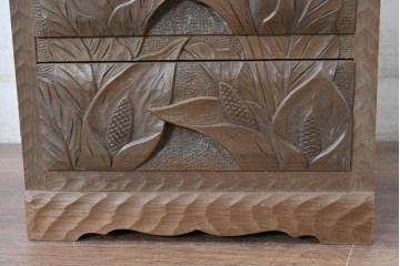 中古　美品　日光彫り　随所に施された彫刻が見事な小引き出し　(R-084864)