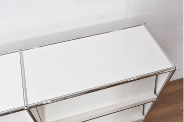 中古　美品　スイス　USMハラー(USM Haller)　ホームオフィスにもおすすめなスッキリとしたデザインの収納付きマガジンラック　定価約52万7千円相当　(R-084866)