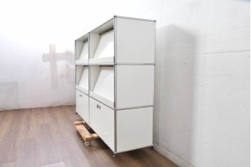 中古　美品　スイス　USMハラー(USM Haller)　ホームオフィスにもおすすめなスッキリとしたデザインの収納付きマガジンラック　定価約52万7千円相当　(R-084866)