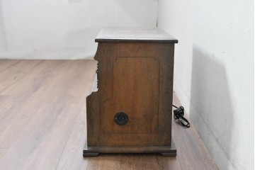 ジャンク品　アンティーク雑貨　オリバー(OLIVER)社　インジケーターや木部のクラシカルな装飾が魅力的な真空管ラジオ　(R-084868)