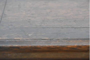 ジャンク品　アンティーク雑貨　オリバー(OLIVER)社　インジケーターや木部のクラシカルな装飾が魅力的な真空管ラジオ　(R-084868)