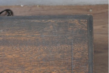 ジャンク品　アンティーク雑貨　オリバー(OLIVER)社　インジケーターや木部のクラシカルな装飾が魅力的な真空管ラジオ　(R-084868)