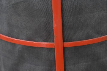 和製アンティーク　激レア!!　高級品!!　別途有料でフロアスタンド照明にもリメイク可能!!　雅な赤塗り・円筒型の蠅帳(はいちょう、食品保管庫)　(R-084869)