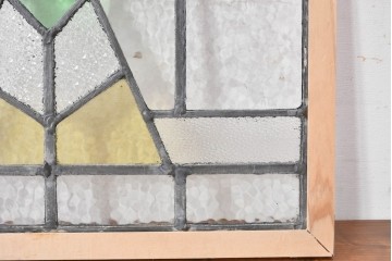 イギリスアンティーク　おしゃれなステンドグラス入り!お部屋のアクセントになるフィックス窓　(R-084870)