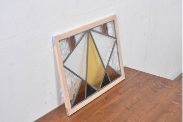 イギリスアンティーク　おしゃれなステンドグラス入り!お部屋のアクセントになるフィックス窓　(R-084871)