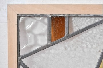 イギリスアンティーク　おしゃれなステンドグラス入り!お部屋のアクセントになるフィックス窓　(R-084871)