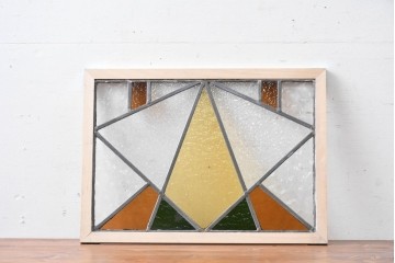 イギリスアンティーク　おしゃれなステンドグラス入り!お部屋のアクセントになるフィックス窓　(R-084871)