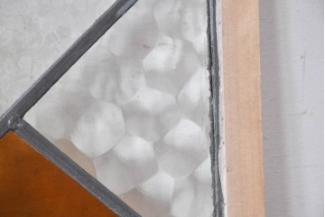 イギリスアンティーク　おしゃれなステンドグラス入り!お部屋のアクセントになるフィックス窓　(R-084871)