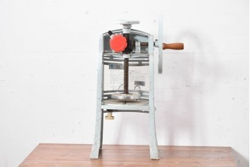 【簡易リペア限定品】　和製ヴィンテージ　初雪(hatsuyuki)　HA-110-S　ノスタルジックな雰囲気が漂う手動かき氷機　(R-084872)