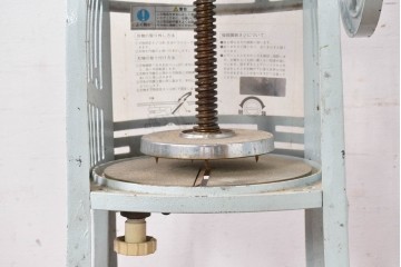 【簡易リペア限定品】　和製ヴィンテージ　初雪(hatsuyuki)　HA-110-S　ノスタルジックな雰囲気が漂う手動かき氷機　(R-084872)