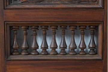 アンティーク建具　建築的な造形美と装飾性を併せ持つアラビア建築様式で作られたマシュラビーヤの窓と枠のセット　(R-084873)