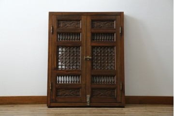 アンティーク建具　建築的な造形美と装飾性を併せ持つアラビア建築様式で作られたマシュラビーヤの窓と枠のセット　(R-084873)