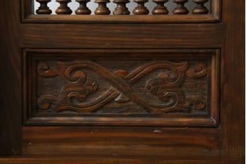 アンティーク建具　建築的な造形美と装飾性を併せ持つアラビア建築様式で作られたマシュラビーヤの窓と枠のセット　(R-084873)