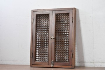 アンティーク建具　実用性と美的デザインが両立!アラビア建築様式で作られたマシュラビーヤの窓と枠のセット　(R-084874)