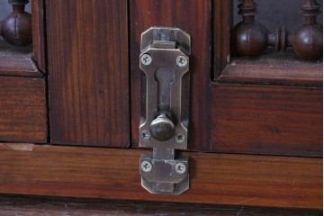 アンティーク建具　実用性と美的デザインが両立!アラビア建築様式で作られたマシュラビーヤの窓と枠のセット　(R-084874)